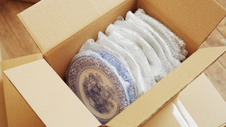 How to Prepare and Pack Fragile Items and Dishes for Moving